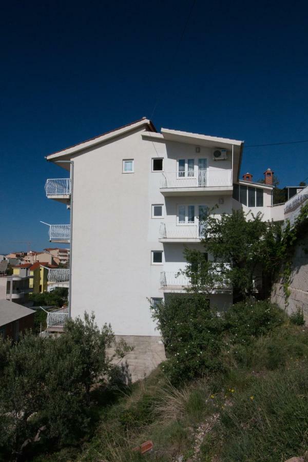 Apartment Zvjezdana Omiš Eksteriør bilde